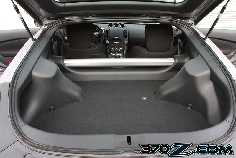 Nissan 350z trunk space #3